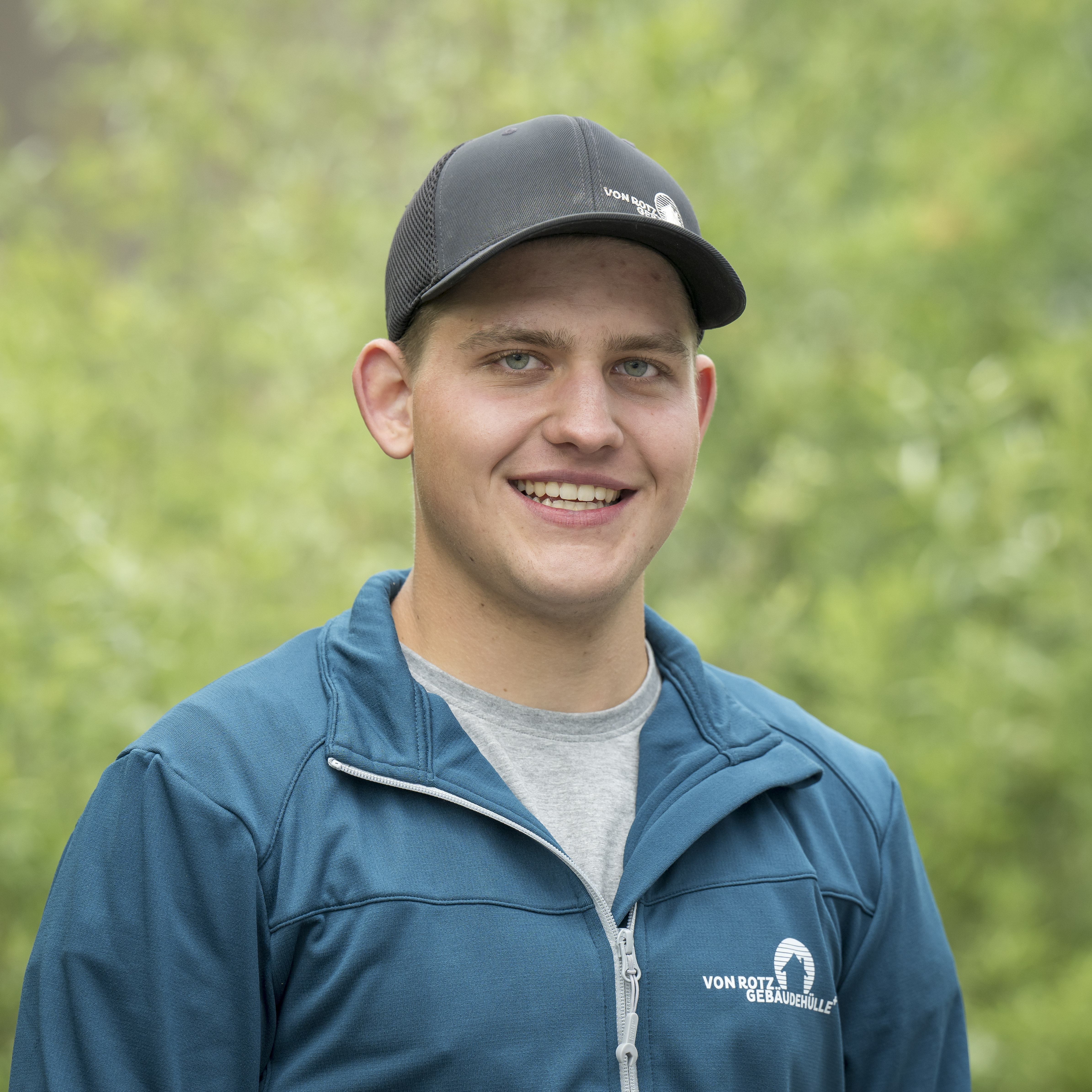 - von-rotz-gebaudehulle-team-25-16.jpg